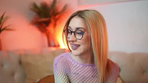 Snapshot of aileenaxa chatting on January 16, 2026, 9:08 pm Aileen online show from January 16, 2026, 9:08 pm