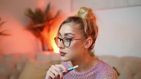 Snapshot of aileenaxa chatting on February 3, 2026, 10:37 pm Aileen online show from February 3, 2026, 10:37 pm