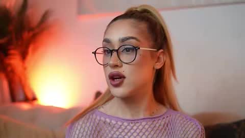 Snapshot of aileenaxa chatting on February 17, 2026, 10:38 pm Aileen online show from February 17, 2026, 10:38 pm