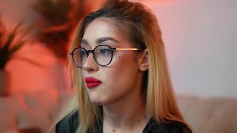 Snapshot of aileenaxa chatting on February 23, 2026, 10:29 pm Aileen online show from February 23, 2026, 10:29 pm