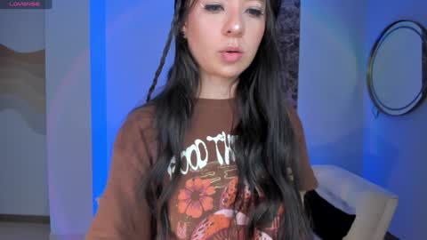  AILEEN VEGA  online show from February 5, 2025, 8:35 pm