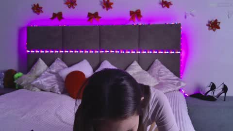 Ailita online show from April 1, 2026, 1:41 pm