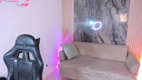 Ailyn online show from October 8, 2025, 7:28 am