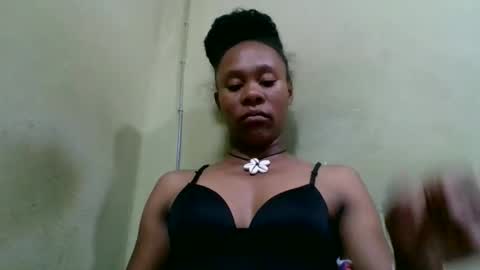 aimee982179 online show from April 19, 2026, 6:10 pm