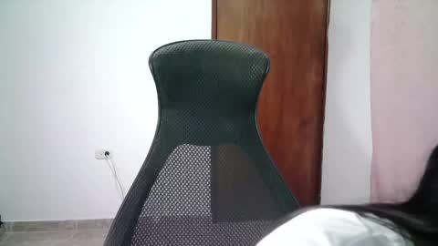 AINE online show from October 7, 2025, 1:25 am