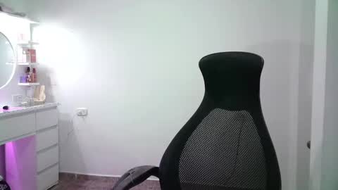 AINE online show from November 7, 2025, 2:00 am