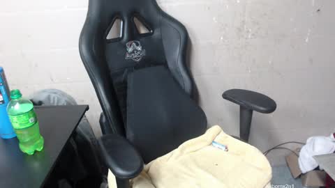 Leo  Airborn  Sir  Daddy online show from February 1, 2025, 4:00 pm