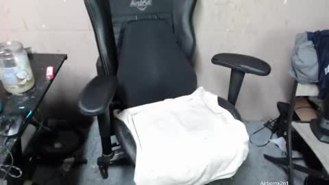 Leo  Airborn  Sir  Daddy online show from February 20, 2025, 2:18 am