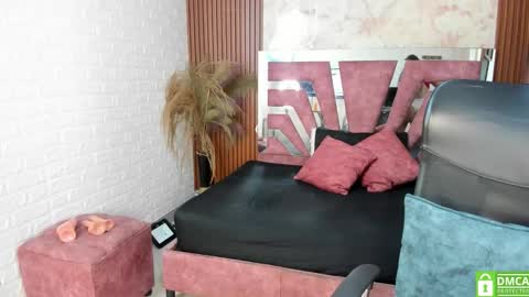 aisha__cambell online show from March 4, 2026, 11:16 am