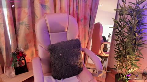 Aisha online show from January 11, 2025, 3:42 pm