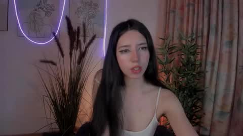 Aisha online show from March 11, 2025, 11:44 am