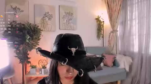 Aisha online show from March 12, 2026, 1:17 pm