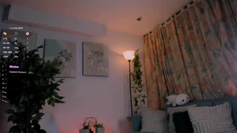 Snapshot of aisha_bx chatting on May 8, 2026, 2:33 pm Aisha online show from May 8, 2026, 2:33 pm