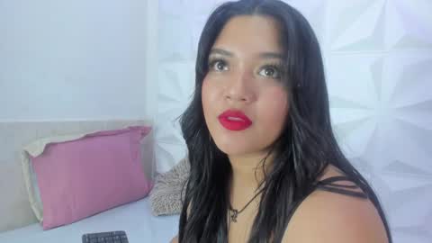 aisha_farah online show from September 19, 2025, 3:24 pm