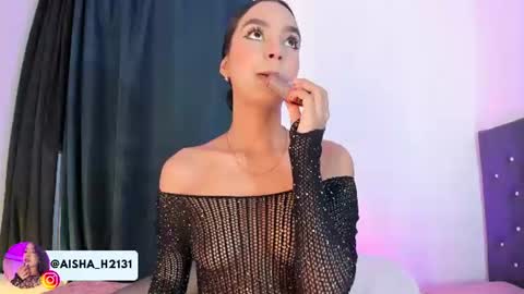 Snapshot of aisha_h_ chatting on June 18, 2026, 12:44 am Aisha online show from June 18, 2026, 12:44 am