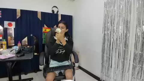 Snapshot of aisha_hotts777 chatting on July 21, 2026, 7:05 pm Aisha online show from July 21, 2026, 7:05 pm