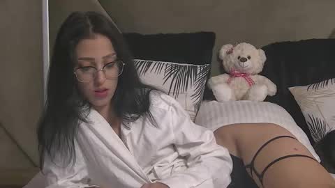 AishaHummer online show from September 19, 2025, 5:02 pm