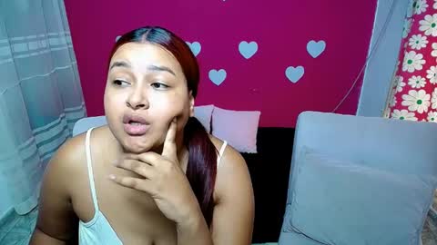 aisha_stacey0410 online show from May 23, 2026, 3:05 pm