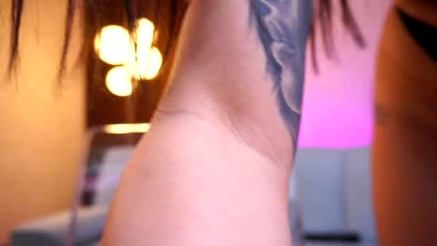 Lora online show from December 22, 2024, 9:11 am