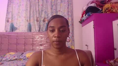 Aisha online show from December 19, 2025, 2:02 pm