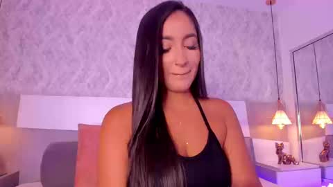Aisha online show from September 19, 2025, 4:07 pm