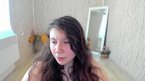 Aisha online show from January 8, 2025, 8:27 am