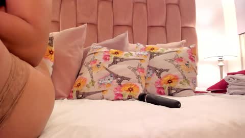 aisha  online show from January 11, 2026, 7:19 pm