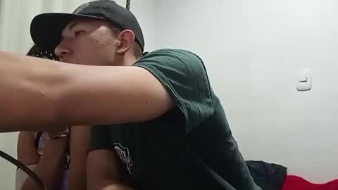 Aitana y len online show from March 22, 2026, 4:05 am