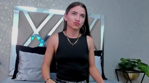 little aitana  online show from January 27, 2025, 12:37 pm