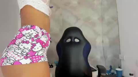 aitana online show from October 10, 2025, 2:27 pm