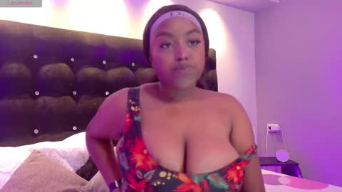 Snapshot of aitanaoliveira_ chatting on February 7, 2026, 7:50 pm Aitana online show from February 7, 2026, 7:50 pm