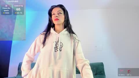 Snapshot of aitanna_garciia chatting on November 17, 2025, 12:00 pm Aitana Garcia online show from November 17, 2025, 12:00 pm