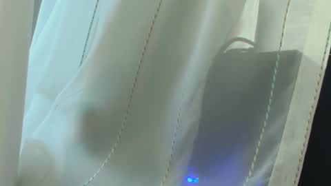 Snapshot of aitanna_love chatting on October 4, 2025, 12:36 pm Aitanna Love online show from October 4, 2025, 12:36 pm