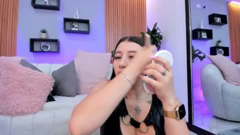 Aixa online show from October 3, 2025, 12:02 pm