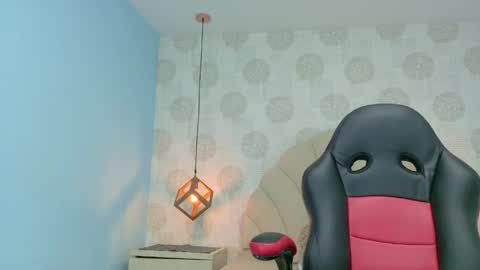 AIXA online show from April 18, 2026, 7:18 pm