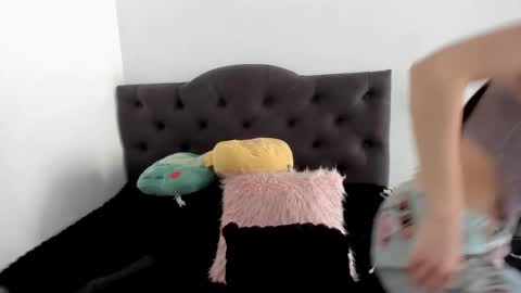 Aizen My- online show from November 15, 2025, 6:59 pm