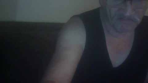 ajames6961 online show from April 30, 2026, 9:41 pm