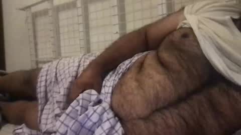 Snapshot of ajeeb_najeeb chatting on January 9, 2026, 10:22 pm BigHairyGuy online show from January 9, 2026, 10:22 pm