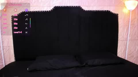 akame_draco online show from September 17, 2025, 3:41 am