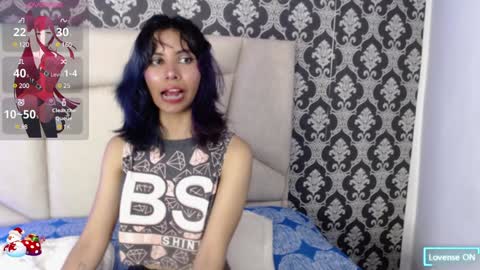 A K A N E  U W U online show from December 21, 2024, 12:06 pm