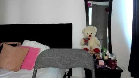 MIRANDA online show from December 19, 2025, 11:39 am