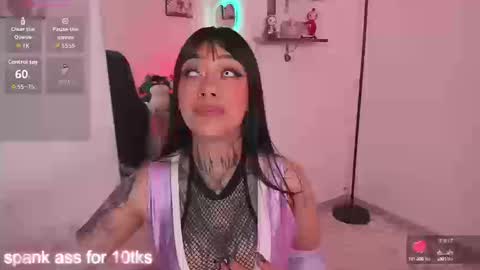 Alejandra online show from September 20, 2025, 8:32 pm