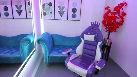 Azaka  online show from September 20, 2025, 12:17 pm