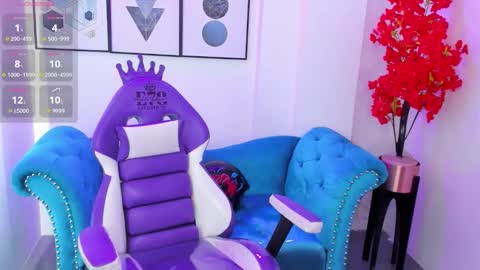 Azaka  online show from October 22, 2025, 12:27 pm