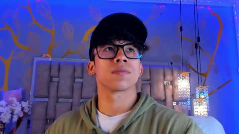 akazaboy online show from December 2, 2025, 4:29 am