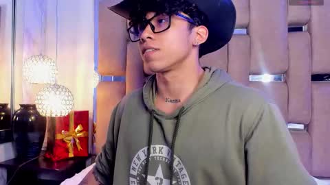 akazaboy online show from February 25, 2026, 4:55 am