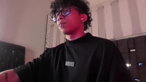 akazaboy online show from March 23, 2026, 5:00 am