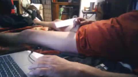 Snapshot of aken4it chatting on October 18, 2025, 8:42 pm aken4it online show from October 18, 2025, 8:42 pm