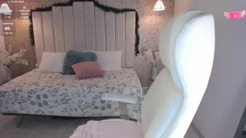 Luna online show from December 13, 2024, 4:11 am