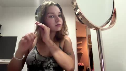 Snapshot of akikovorpahl chatting on May 29, 2026, 7:12 pm Marry online show from May 29, 2026, 7:12 pm